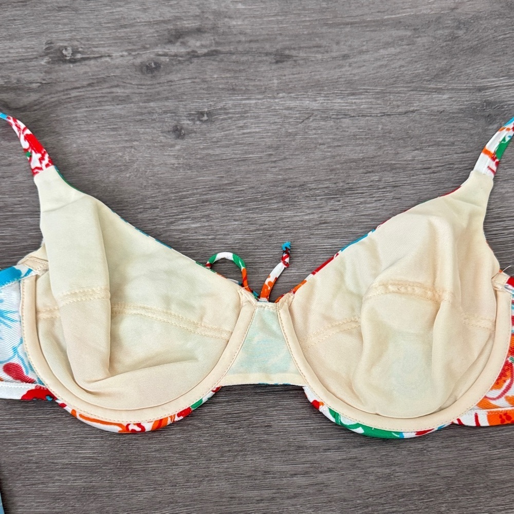 Deadstock 70s Bali Floral Bikini Top - Picture 11 of 13